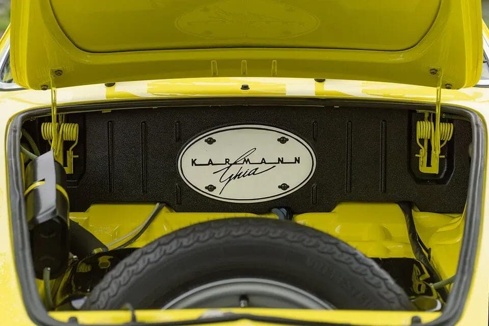 Kharmann Ghia frunk